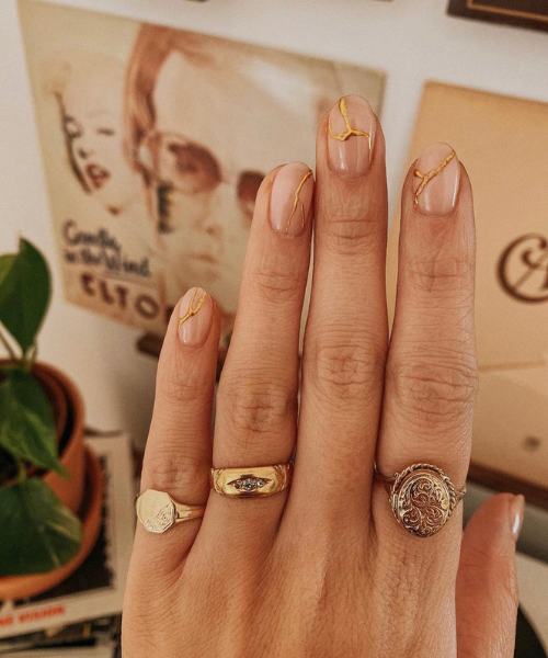 nail-trend-manicure-kintsugi-gold