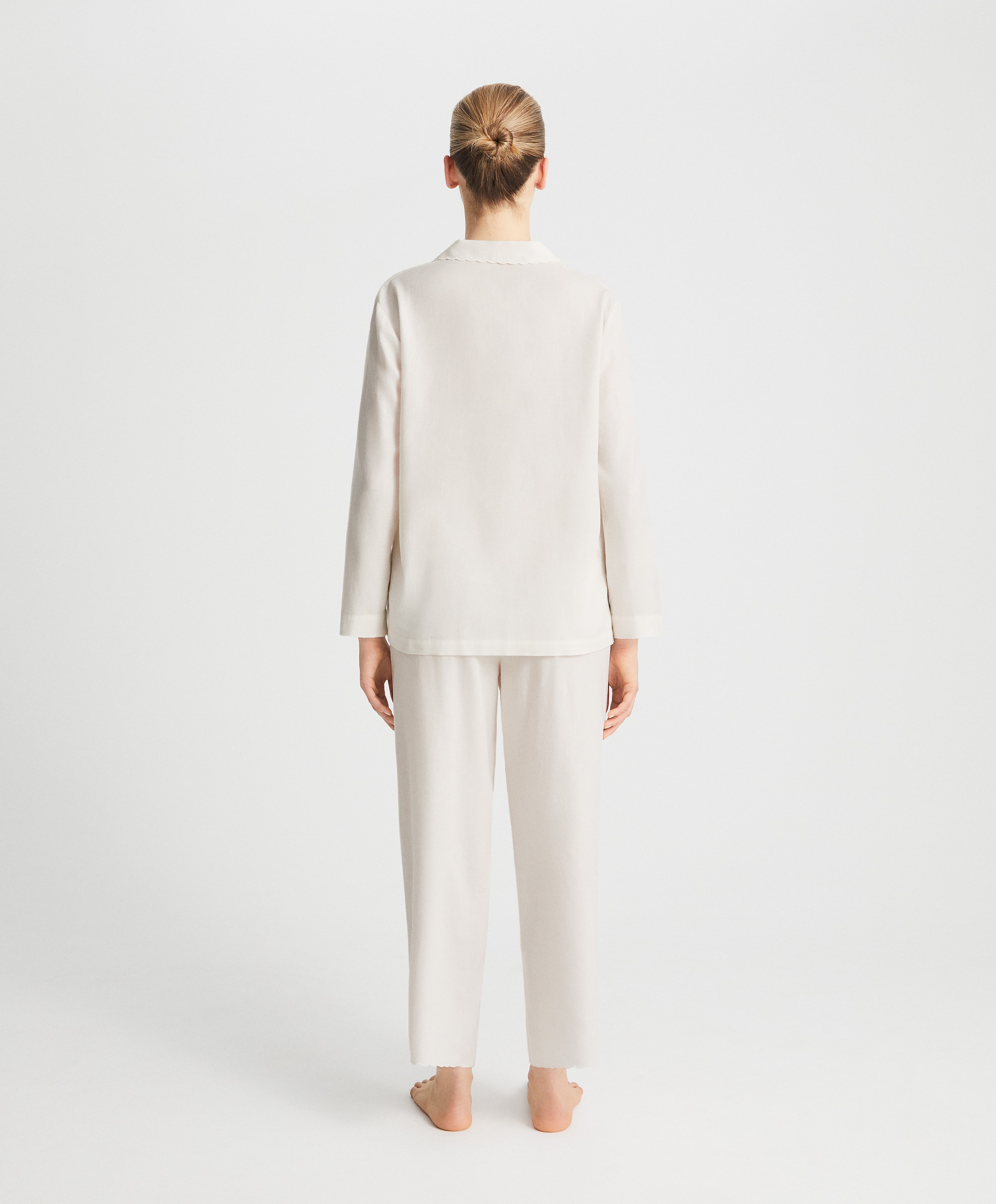 oysho-cotton-pyjamas-embroidered-white-back