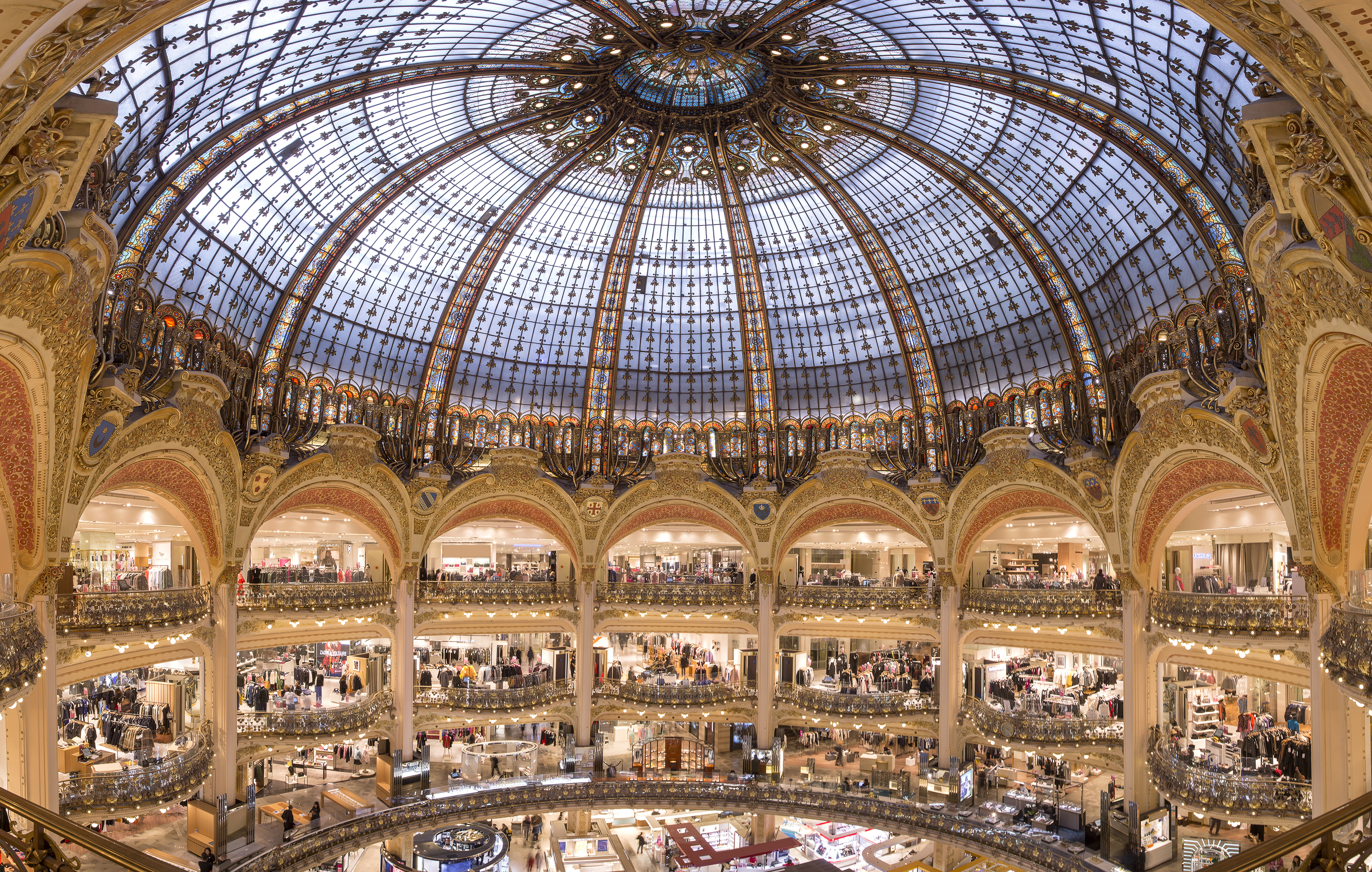 galeries-lafayette-things-to-do-in-paris-on-your-girls-weekend